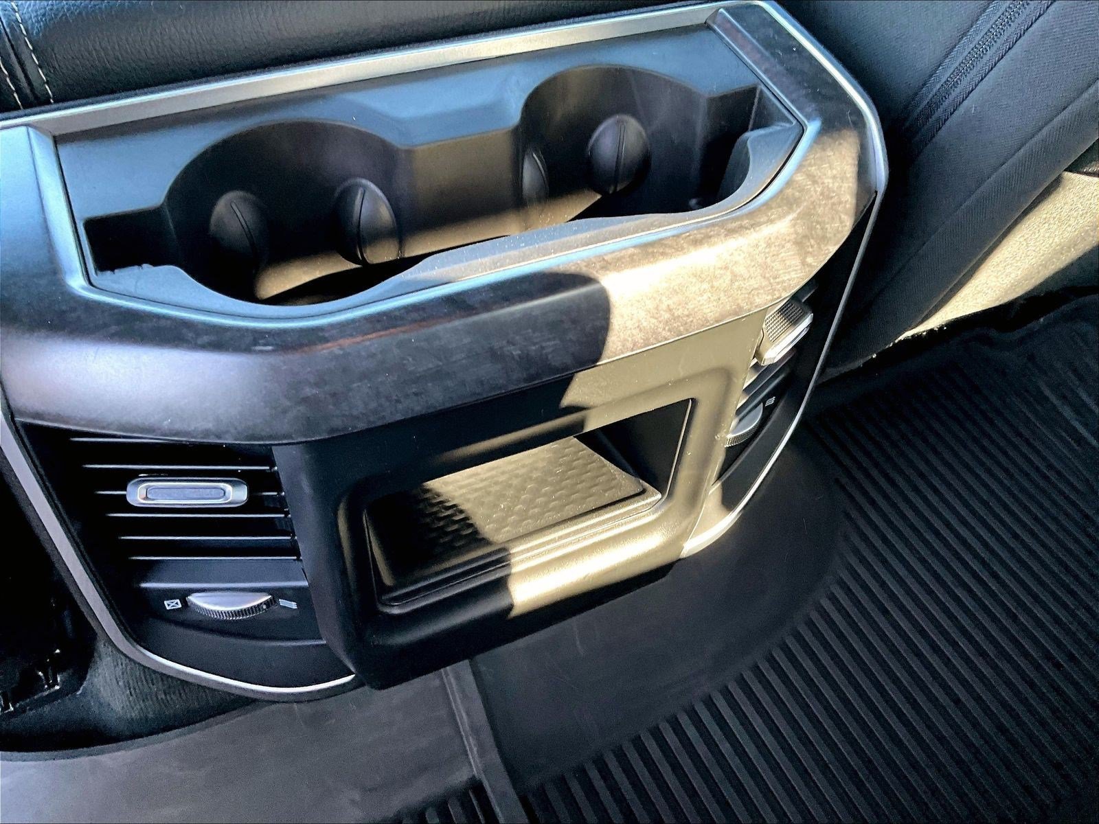Used 2022 RAM 1500 Big Horn AWD/4WD image 11
