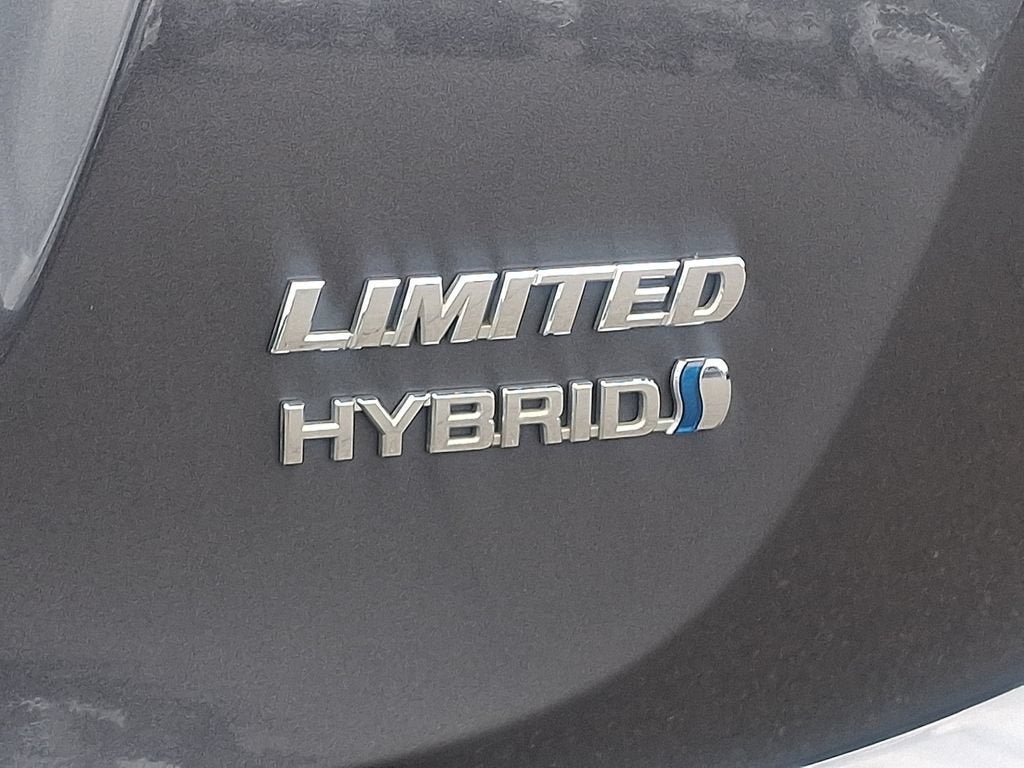 Used 2017 Toyota RAV4 Limited AWD/4WD image 32