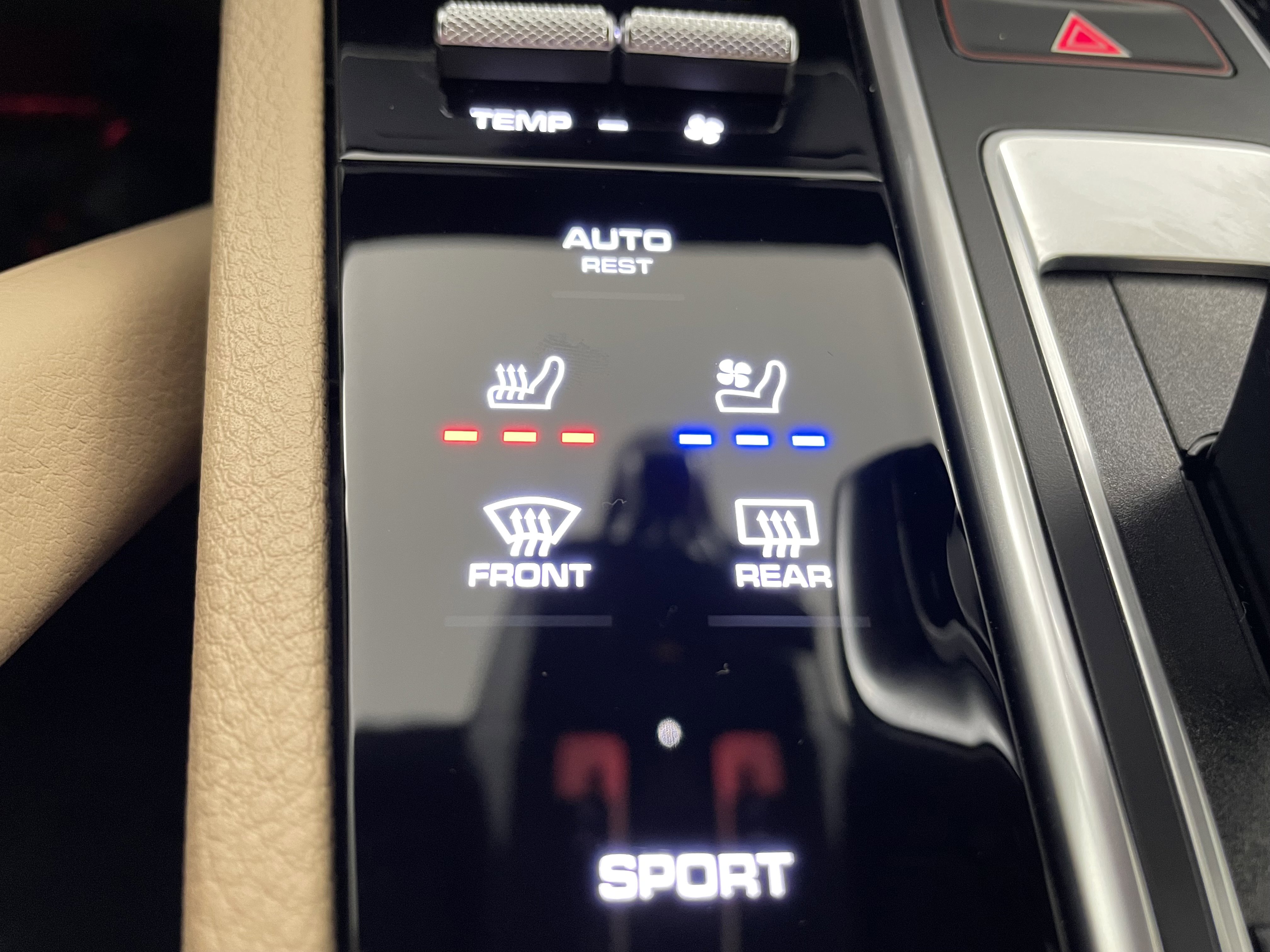 Used 2023 Porsche Cayenne image 23