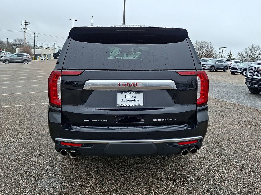 Used 2023 GMC Yukon Denali image 8