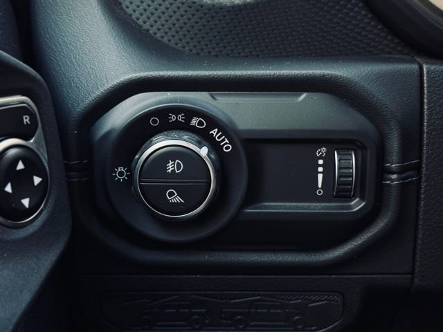 Used 2024 Jeep Gladiator Rubicon image 29