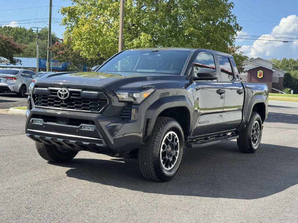 Used 2024 Toyota Tacoma TRD Off-Road w/ TRD Off Road Premium Package AWD/4WD image 26