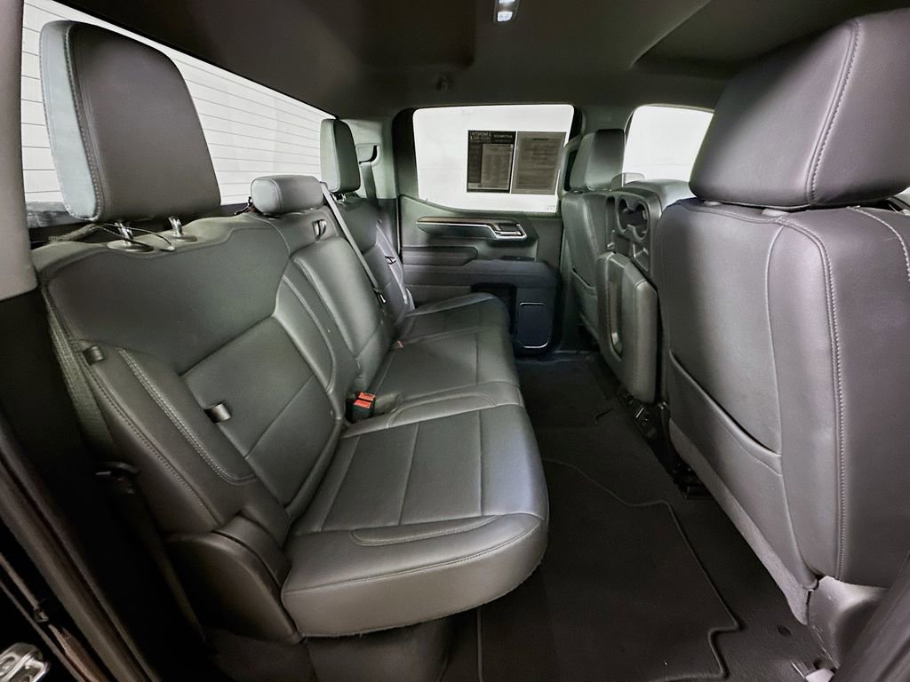 Used 2025 GMC Sierra 1500 SLT RWD image 11
