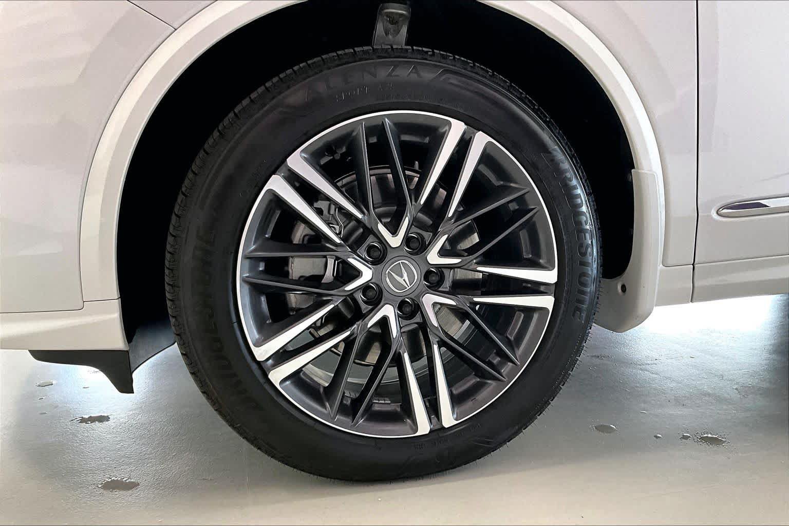 Used 2026 Acura MDX SH-AWD w/ Advance Package image 8