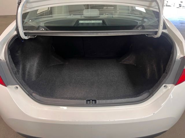 Used 2016 Toyota Corolla LE image 16