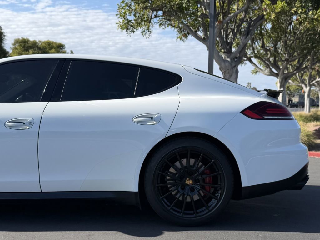 Used 2016 Porsche Panamera GTS AWD/4WD image 7
