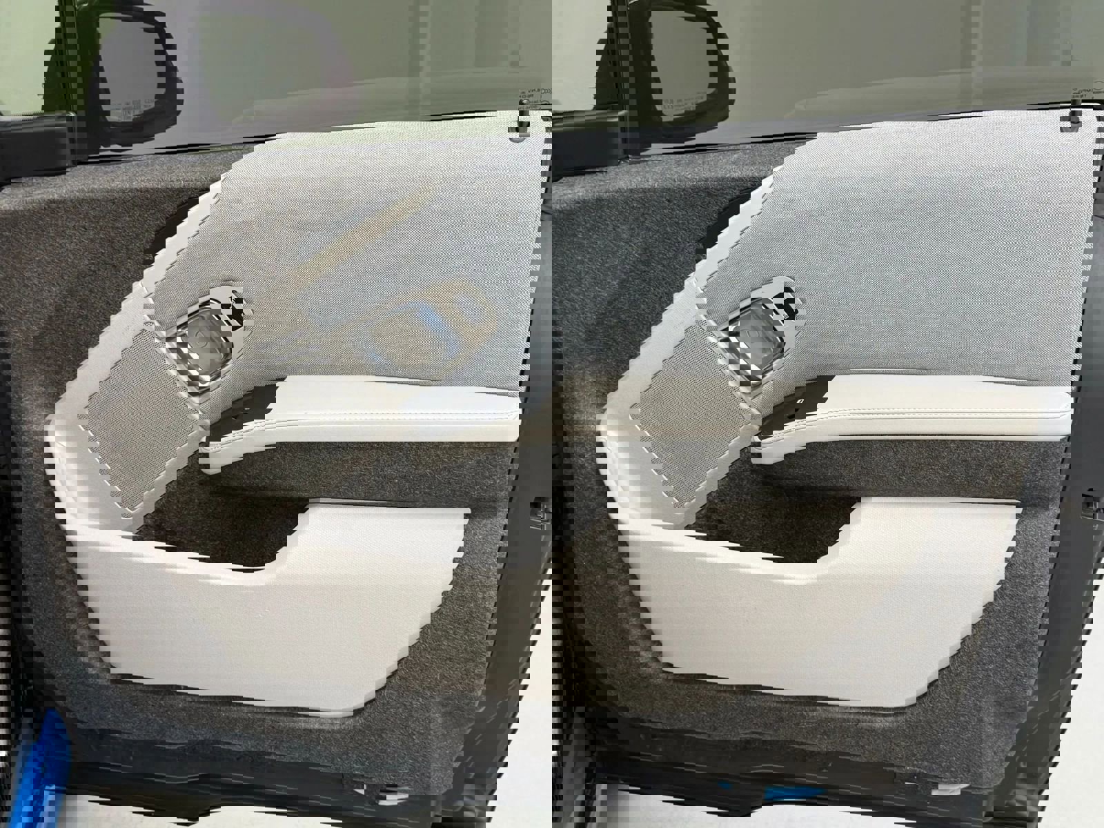 Used 2015 BMW i3 w/ Range Extender image 30