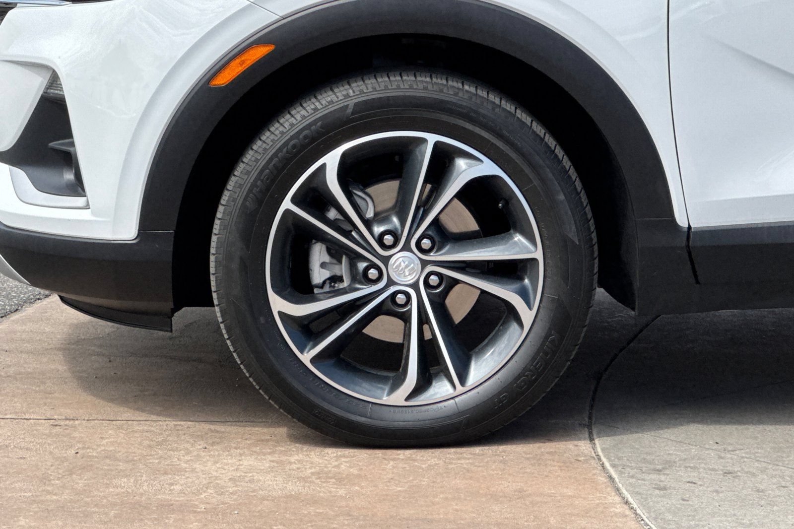 Used 2023 Buick Encore GX Select FWD image 30