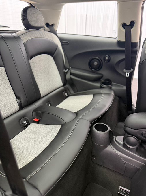 Used 2020 MINI Cooper SE w/ 6.5" Touchscreen Package FWD image 18