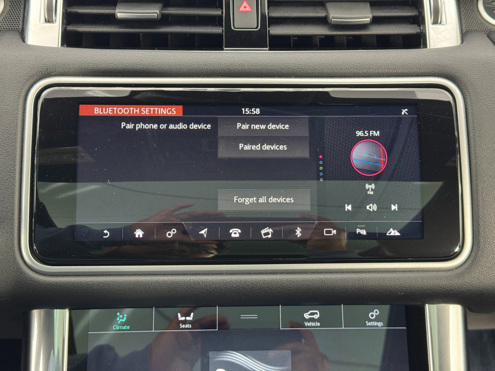 Used 2018 Land Rover Range Rover Sport HSE image 26