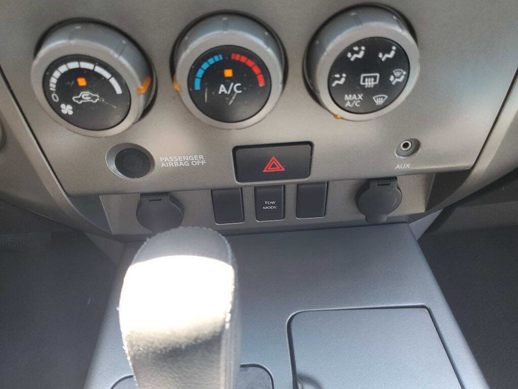 Used 2006 Nissan Titan SE RWD image 32