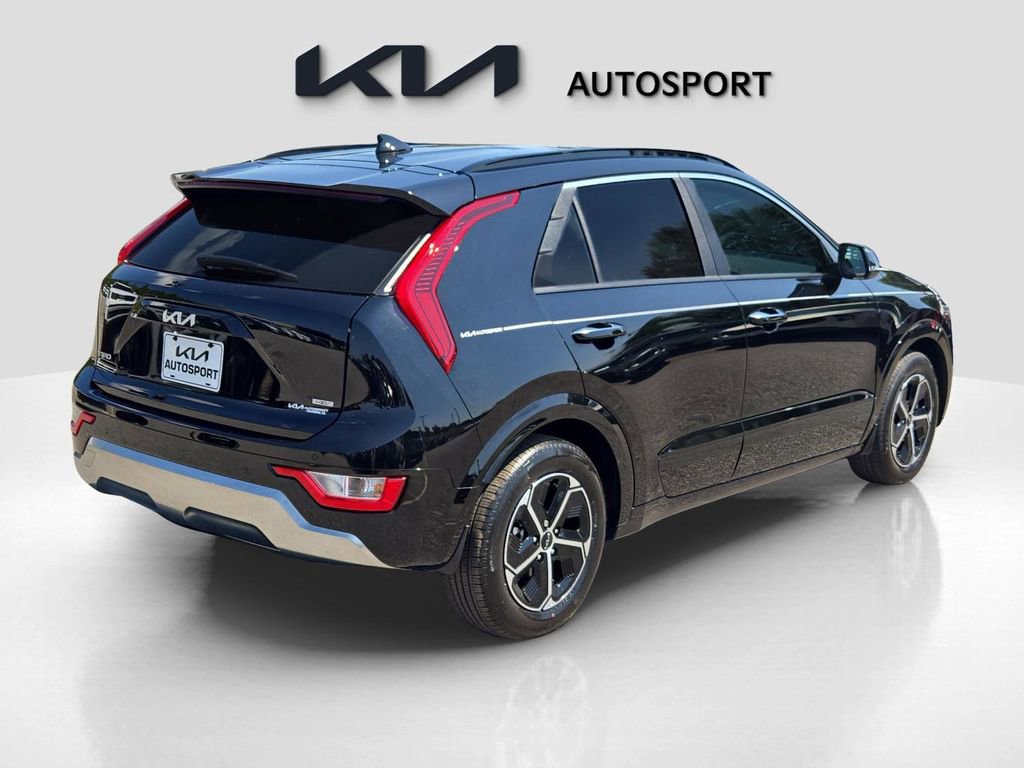 New 2025 Kia Niro SX image 8