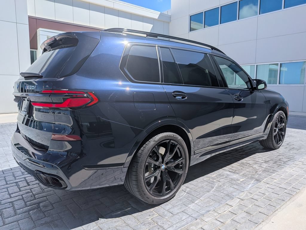 Used 2025 BMW X7 M60i AWD/4WD image 6