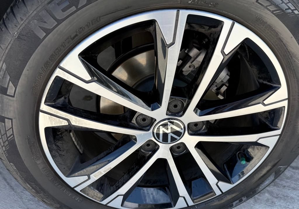 Used 2024 Volkswagen Jetta Sport FWD image 10