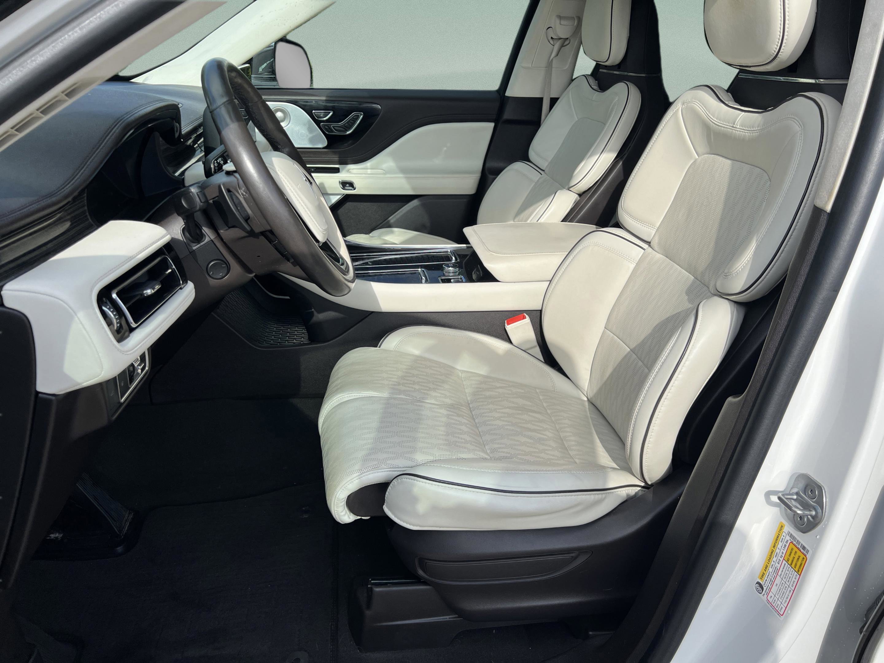 Used 2022 Lincoln Aviator Black Label w/ Dynamic Handling Package image 21