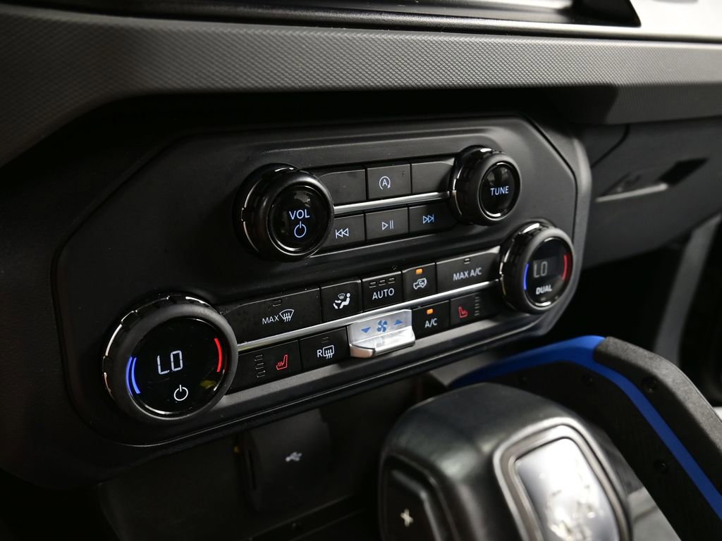 Used 2023 Ford Bronco Black Diamond image 12