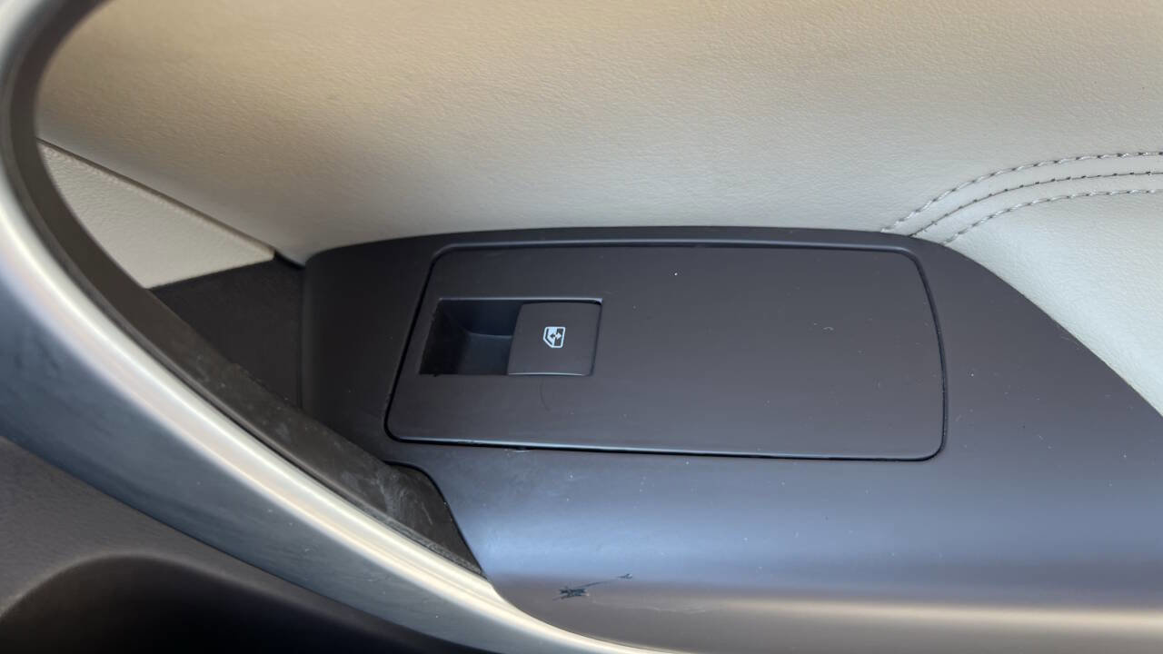 Used 2012 Buick Regal Premium image 24