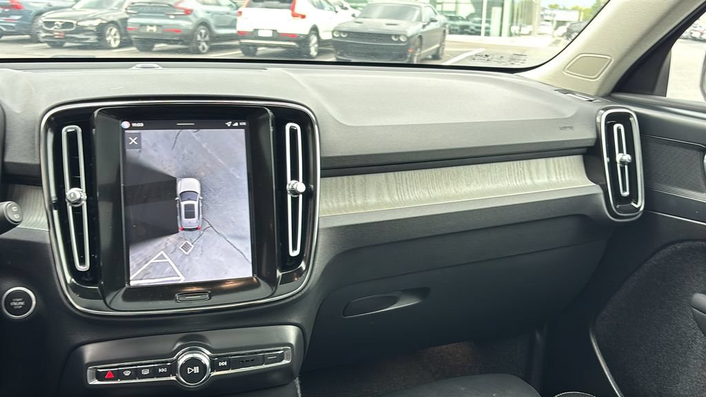 Used 2026 Volvo XC40 B5 Plus AWD/4WD image 7