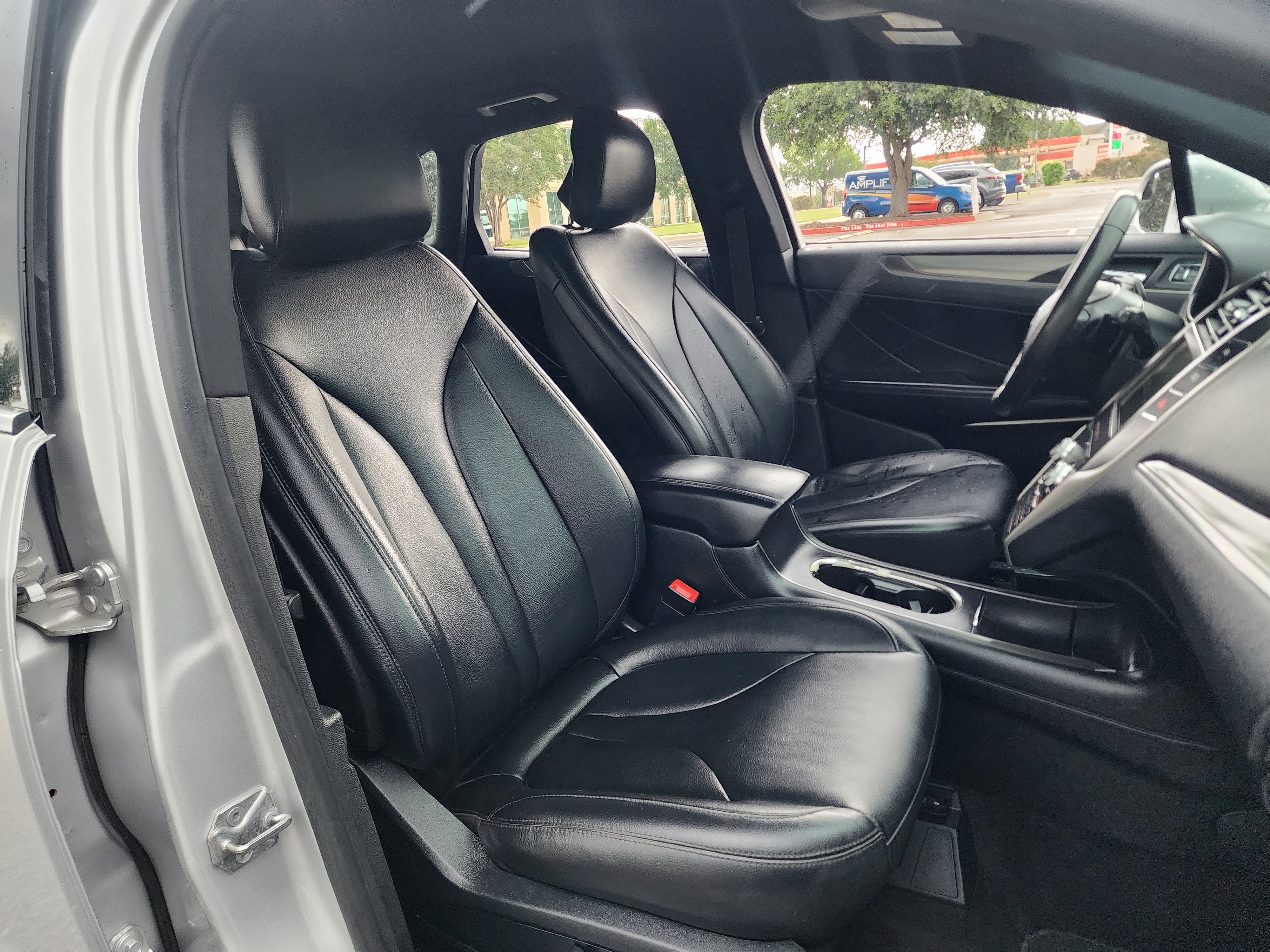 Used 2018 Lincoln MKC Premiere FWD image 11