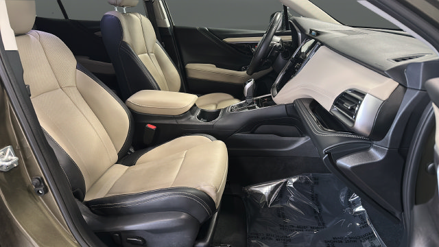 Used 2025 Subaru Outback Limited AWD/4WD image 23