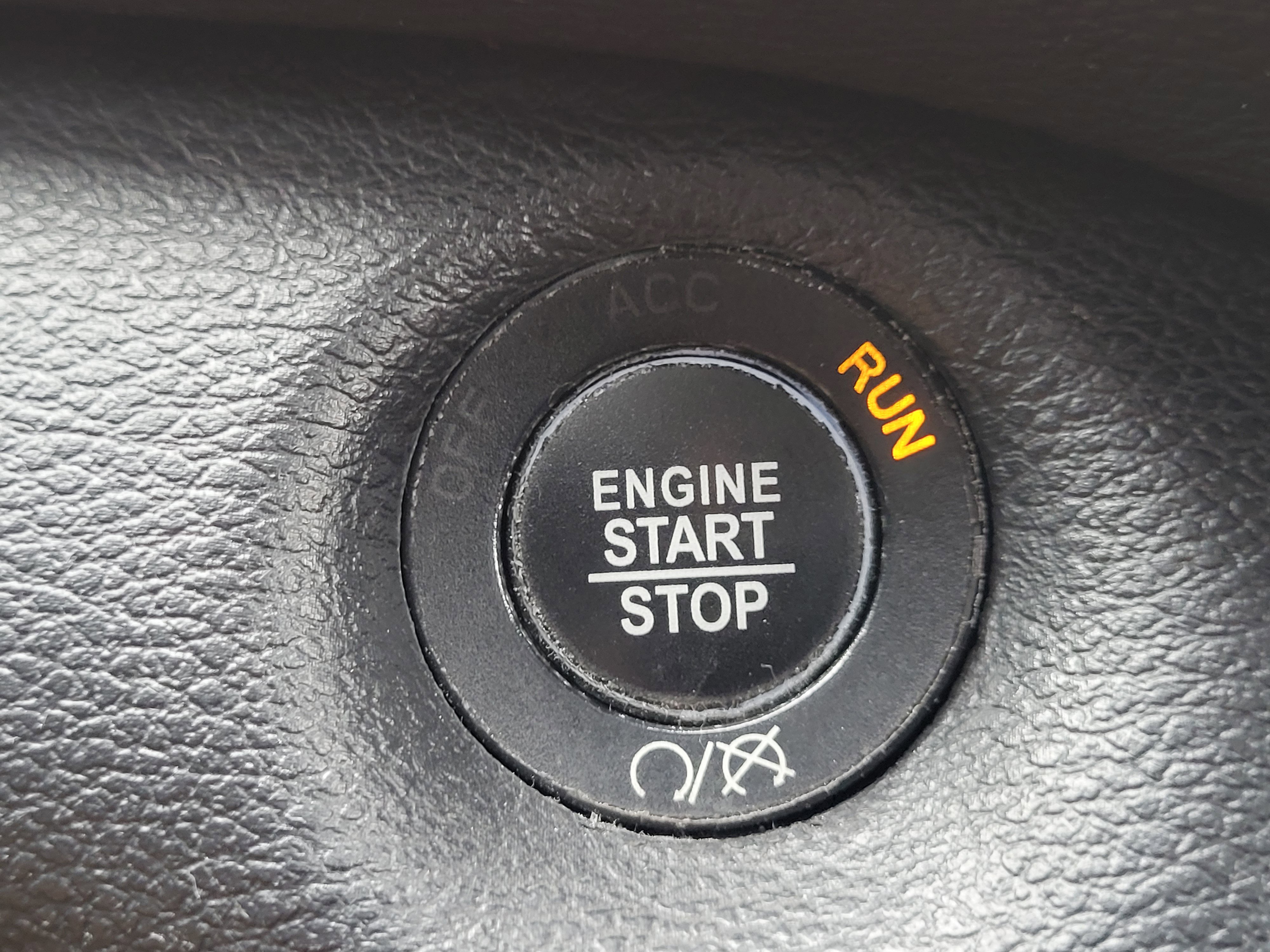 Used 2020 Jeep Cherokee Trailhawk image 20