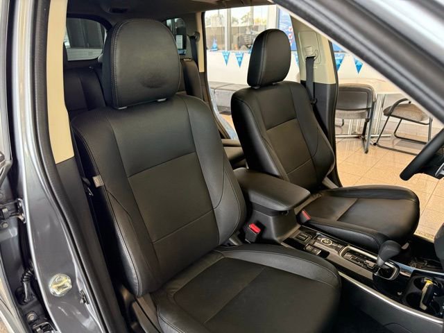 Used 2017 Mitsubishi Outlander GT image 24