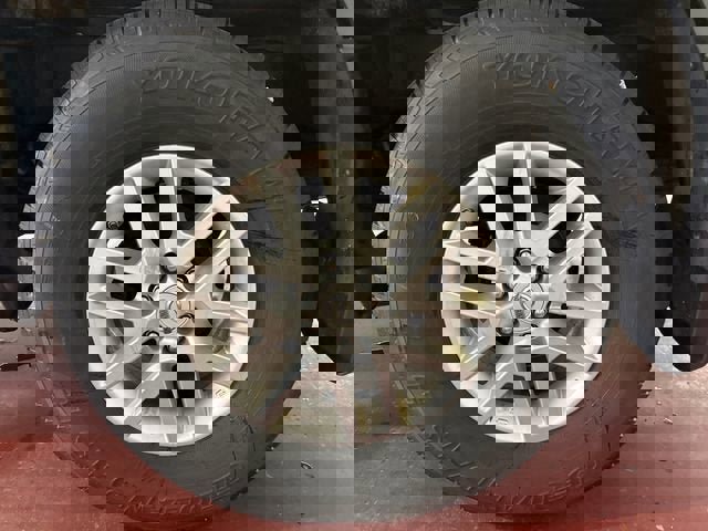 Used 2019 Nissan Frontier SV image 14