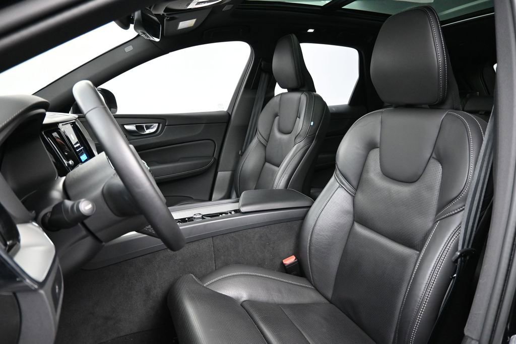 Used 2024 Volvo XC60 B5 Ultimate w/ Protection Package Premier AWD/4WD image 5