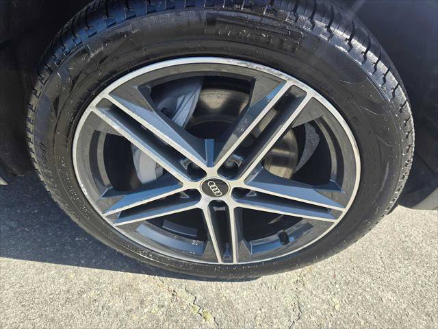 Used 2023 Audi Q5 e Premium w/ Convenience Package image 9