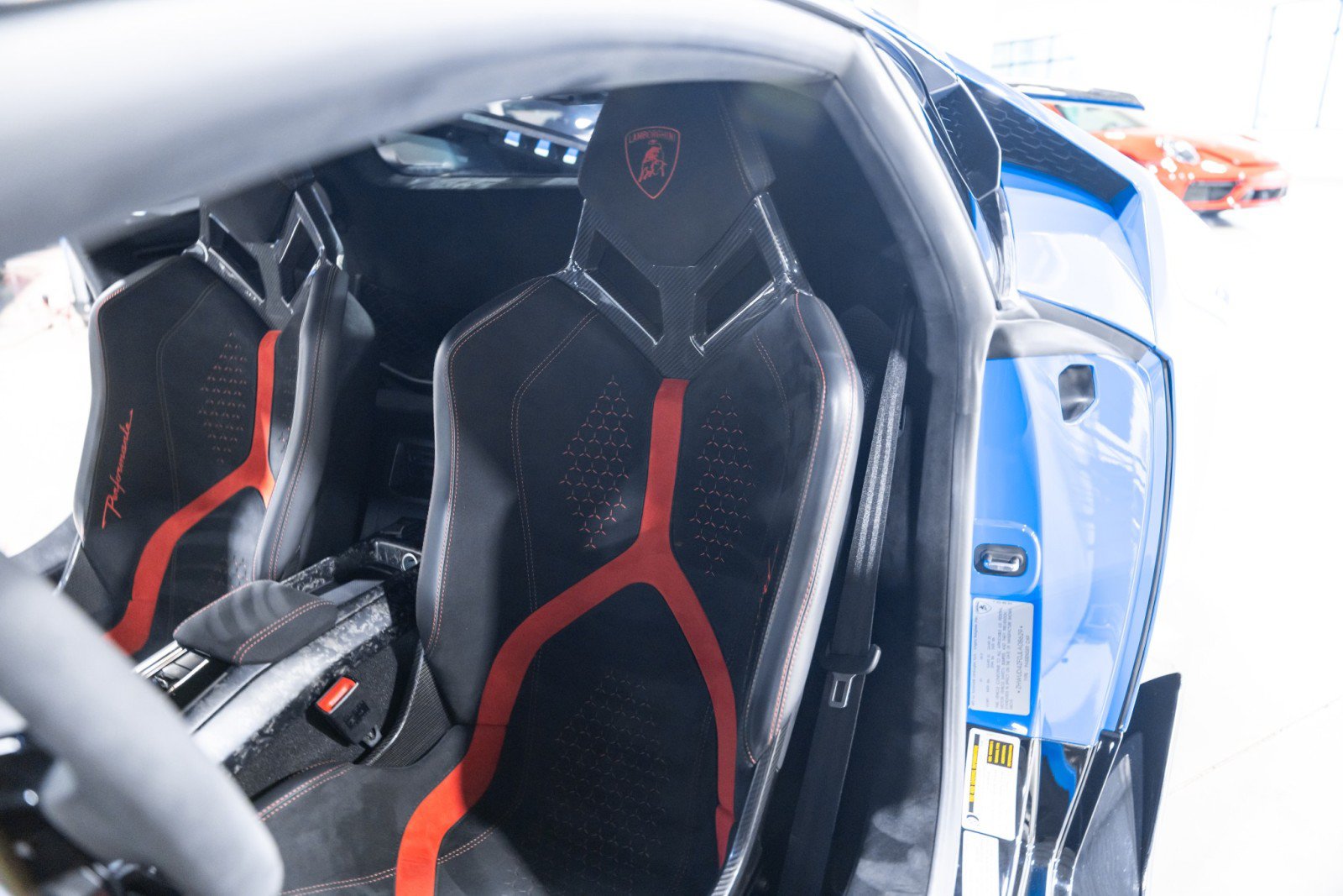 Used 2018 Lamborghini Huracan Performante AWD/4WD image 39