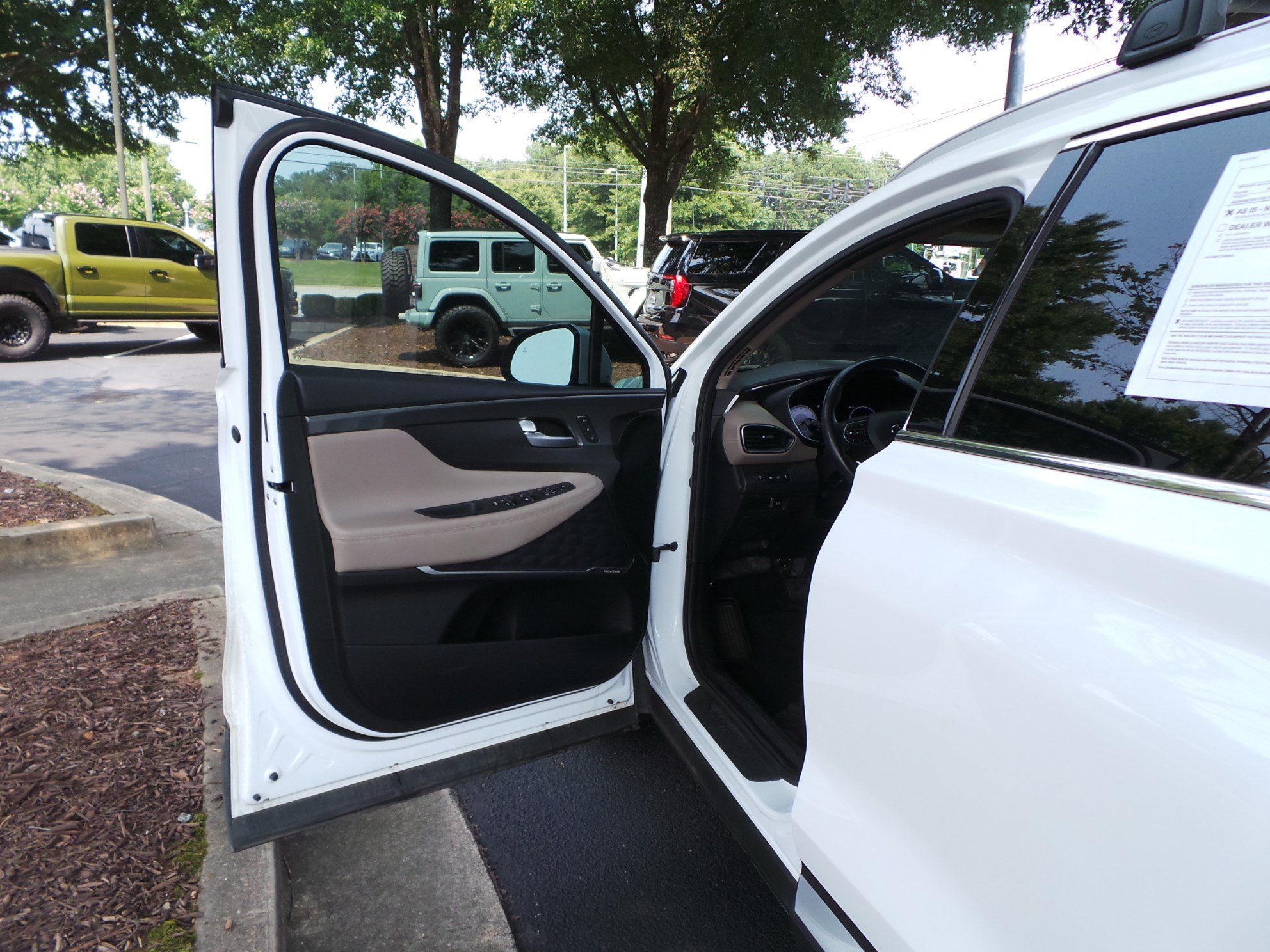 Used 2022 Hyundai Santa Fe Limited FWD image 23