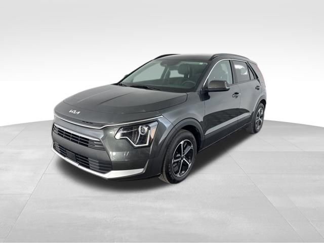 Certified 2025 Kia Niro EX image 5
