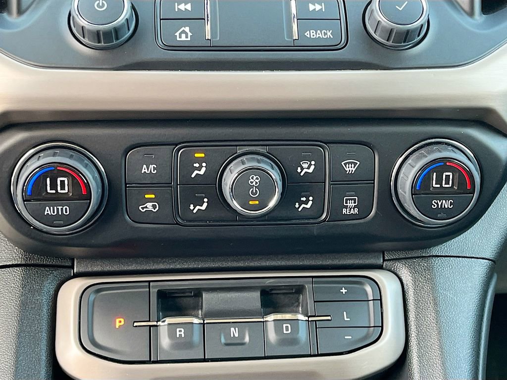 Used 2023 GMC Acadia Denali w/ Denali Ultimate Package image 16