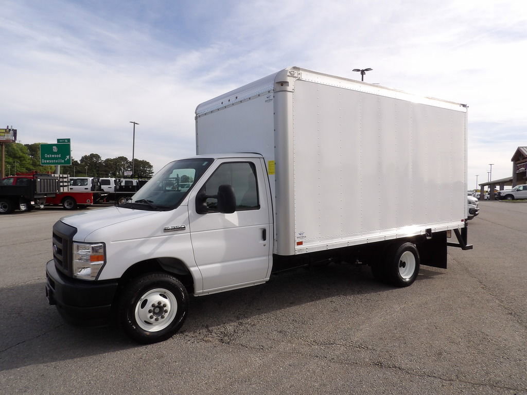 Used 2024 Ford E-350 and Econoline 350 Super Duty w/ Driver's Safety Package RWD image 3