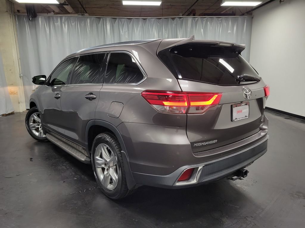 Used 2018 Toyota Highlander Limited image 6