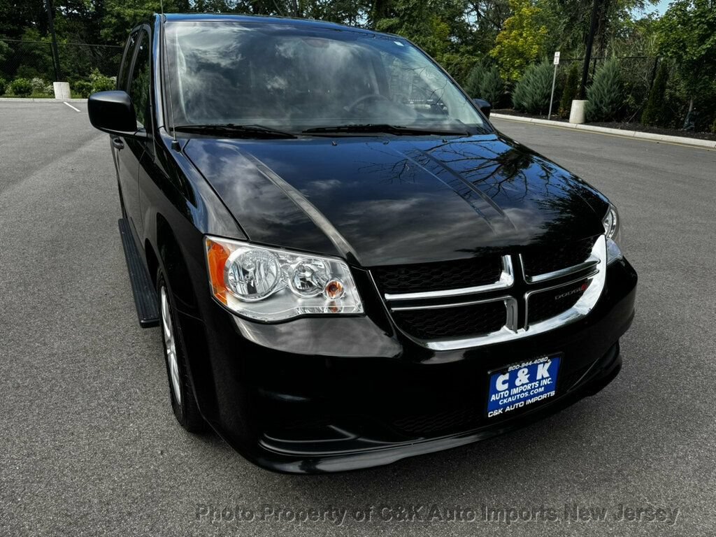 Used 2019 Dodge Grand Caravan SE w/ UConnect Hands-Free Group FWD image 7