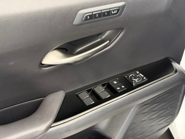 Used 2022 Lexus UX 250h w/ Luxury Package AWD/4WD image 15