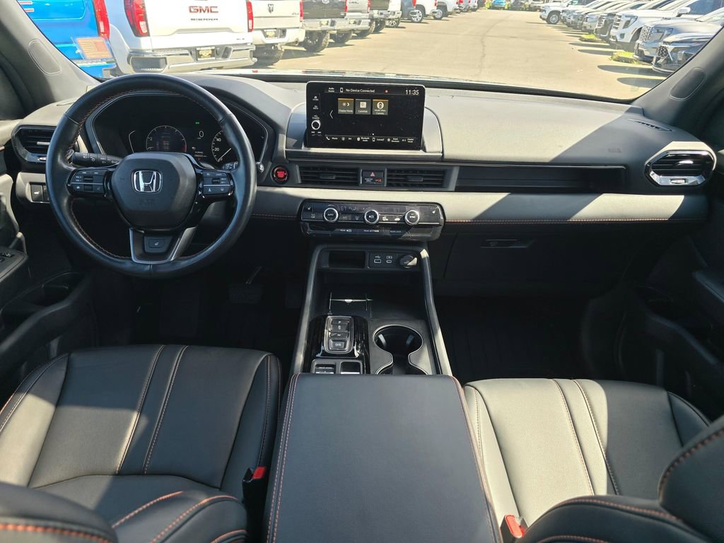 Used 2023 Honda Pilot TrailSport image 14