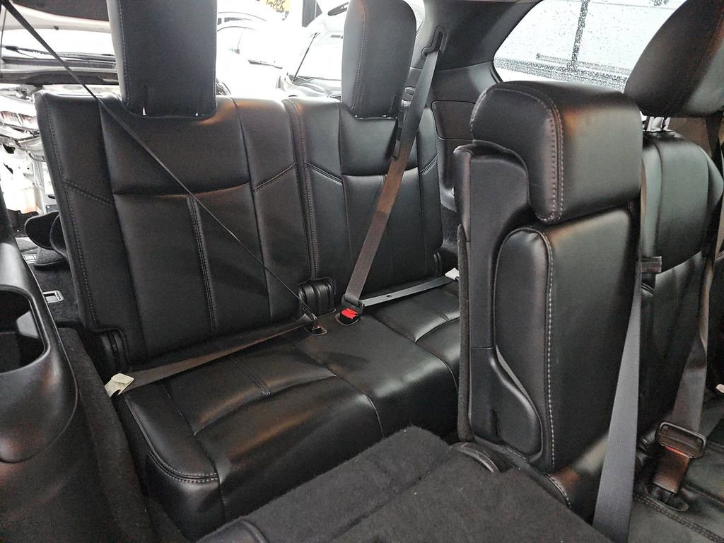 Used 2019 Nissan Pathfinder SL image 8