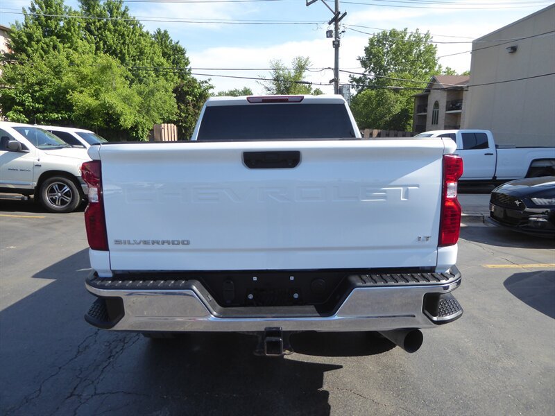 Used 2023 Chevrolet Silverado 2500 LT AWD/4WD image 6