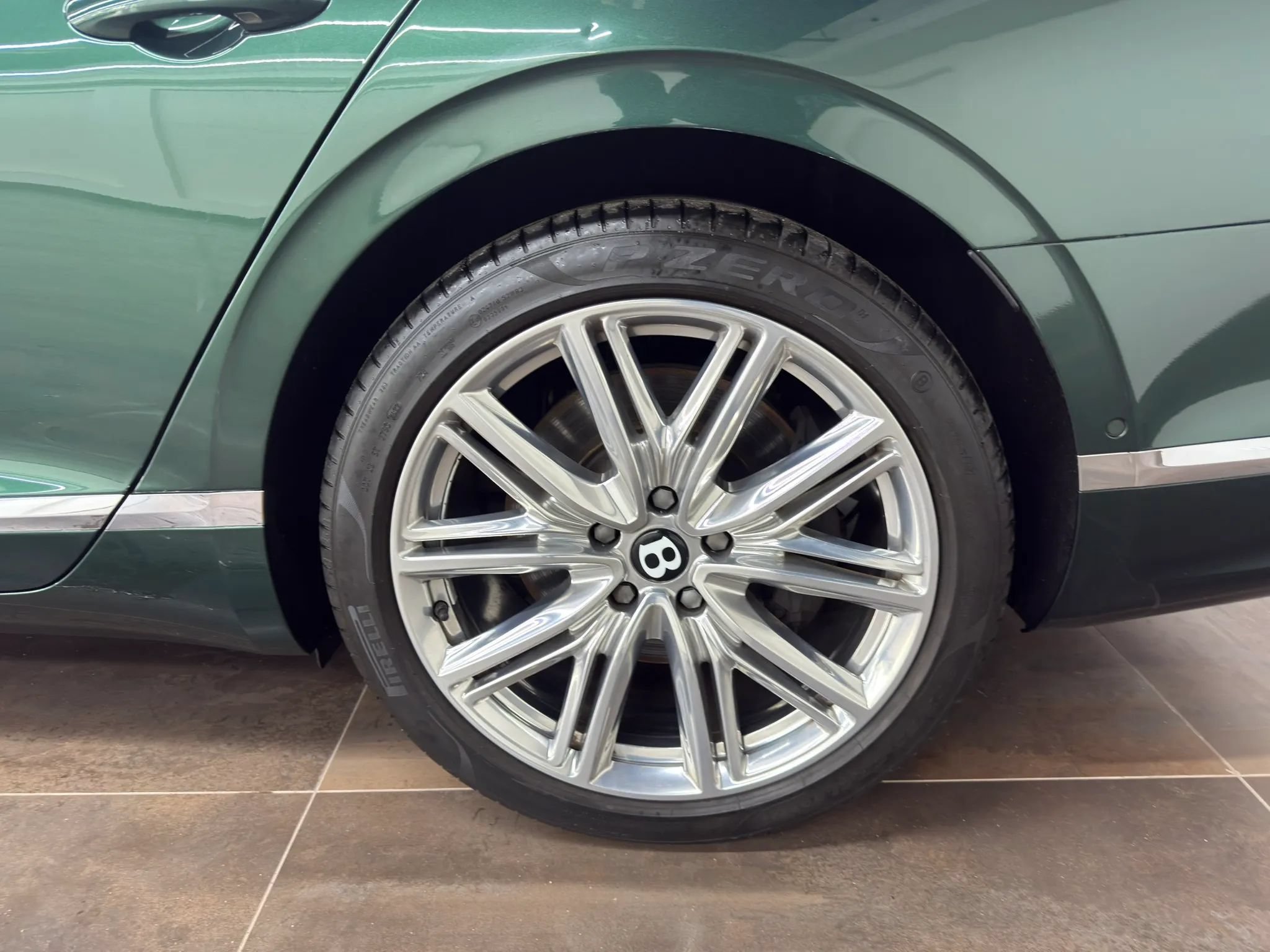 Used 2022 Bentley Flying Spur V8 AWD/4WD image 61