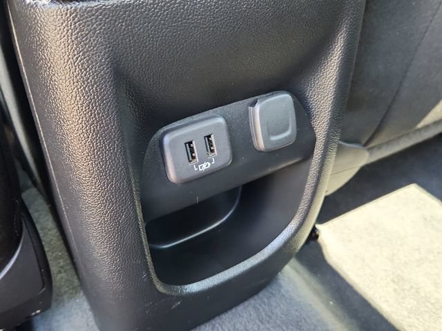 Used 2022 Chevrolet Colorado LT RWD image 25