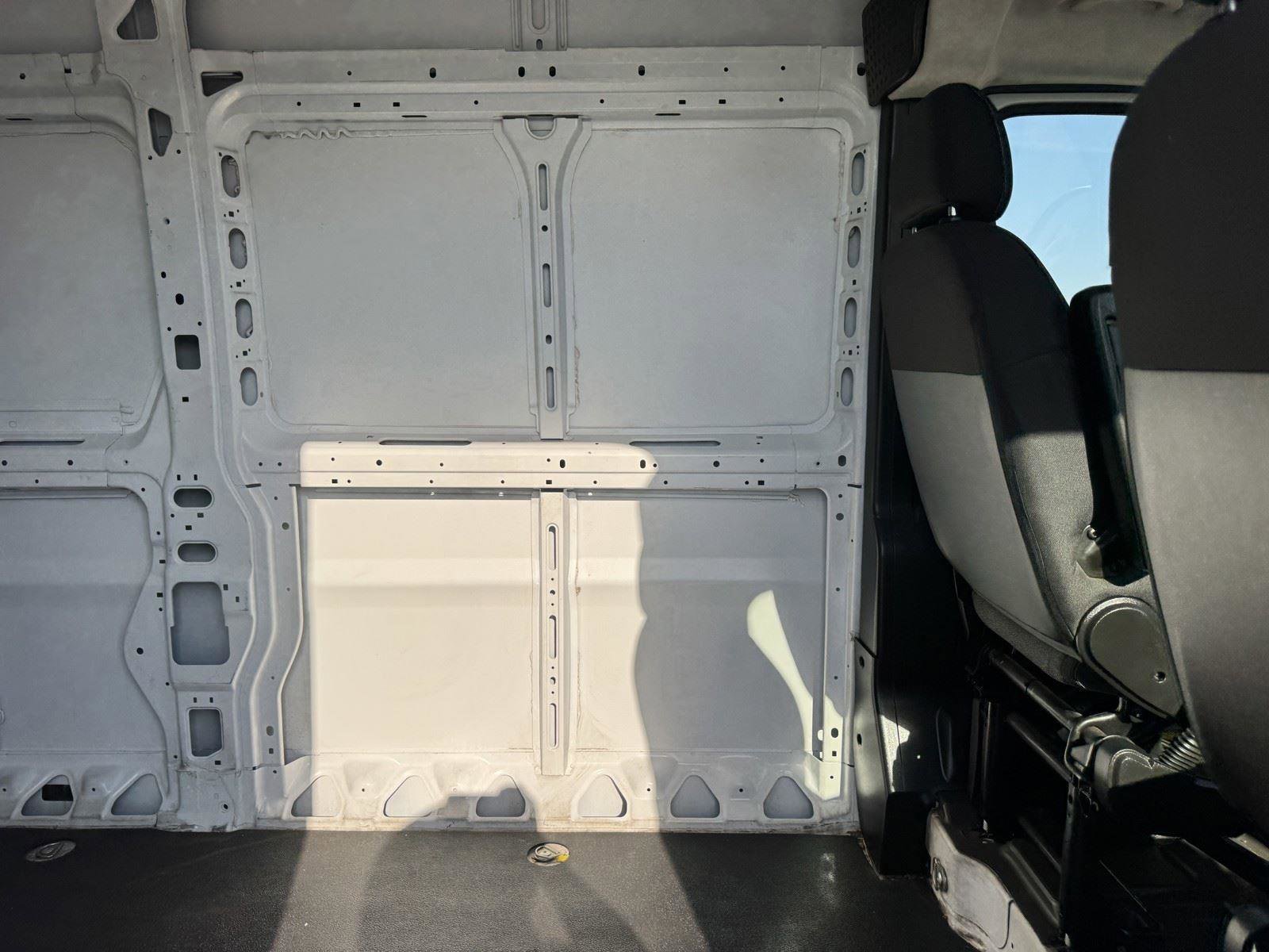 Used 2025 RAM ProMaster 2500 w/ Convenience Group image 12