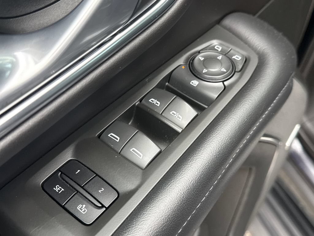 Certified 2022 Chevrolet Suburban LT AWD/4WD image 28