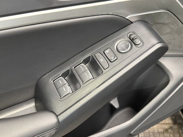 Certified 2025 Acura Integra Base image 12