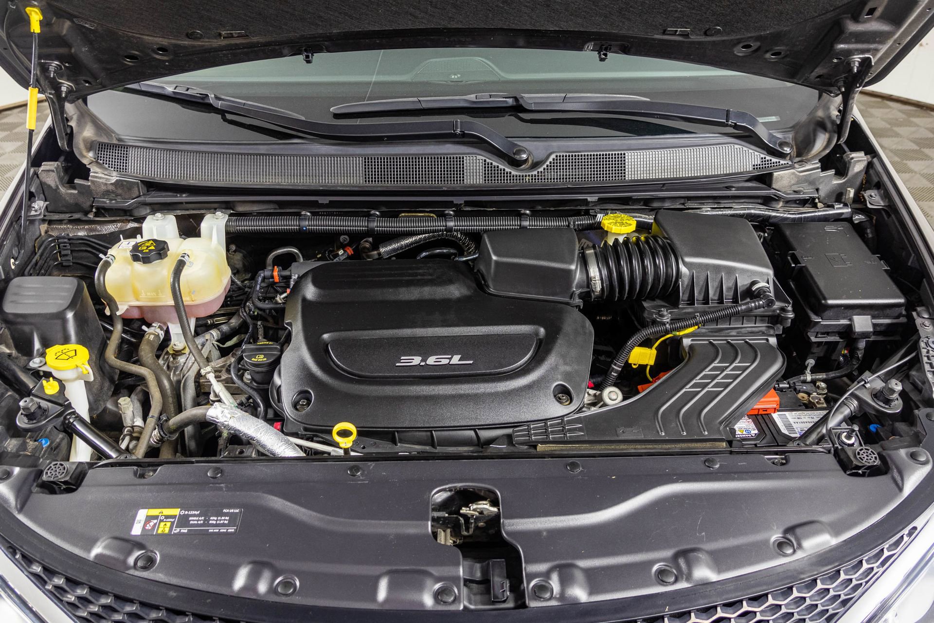 Used 2018 Chrysler Pacifica Touring-L image 49