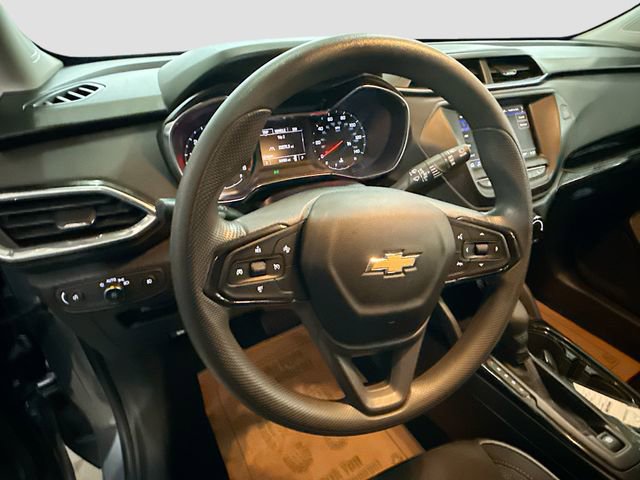 Used 2022 Chevrolet TrailBlazer LT w/ LPO, Blackout Package image 12