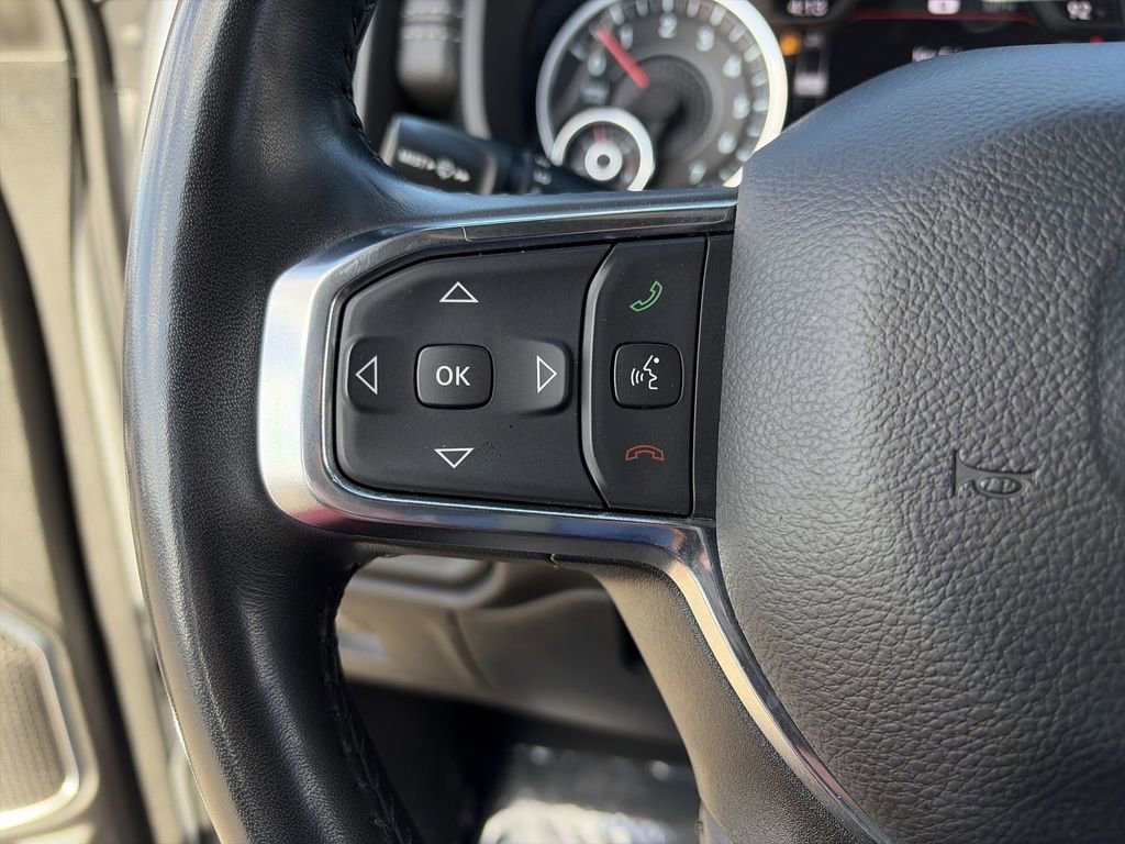 Used 2024 RAM 1500 Laramie AWD/4WD image 9