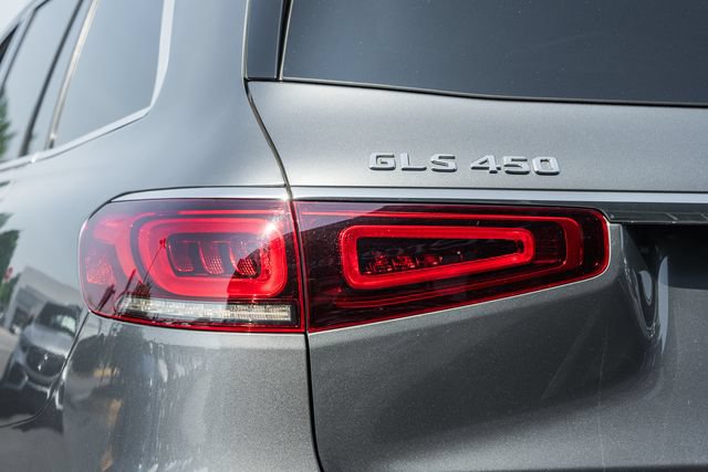 Used 2022 Mercedes-Benz GLS 450 4MATIC image 7