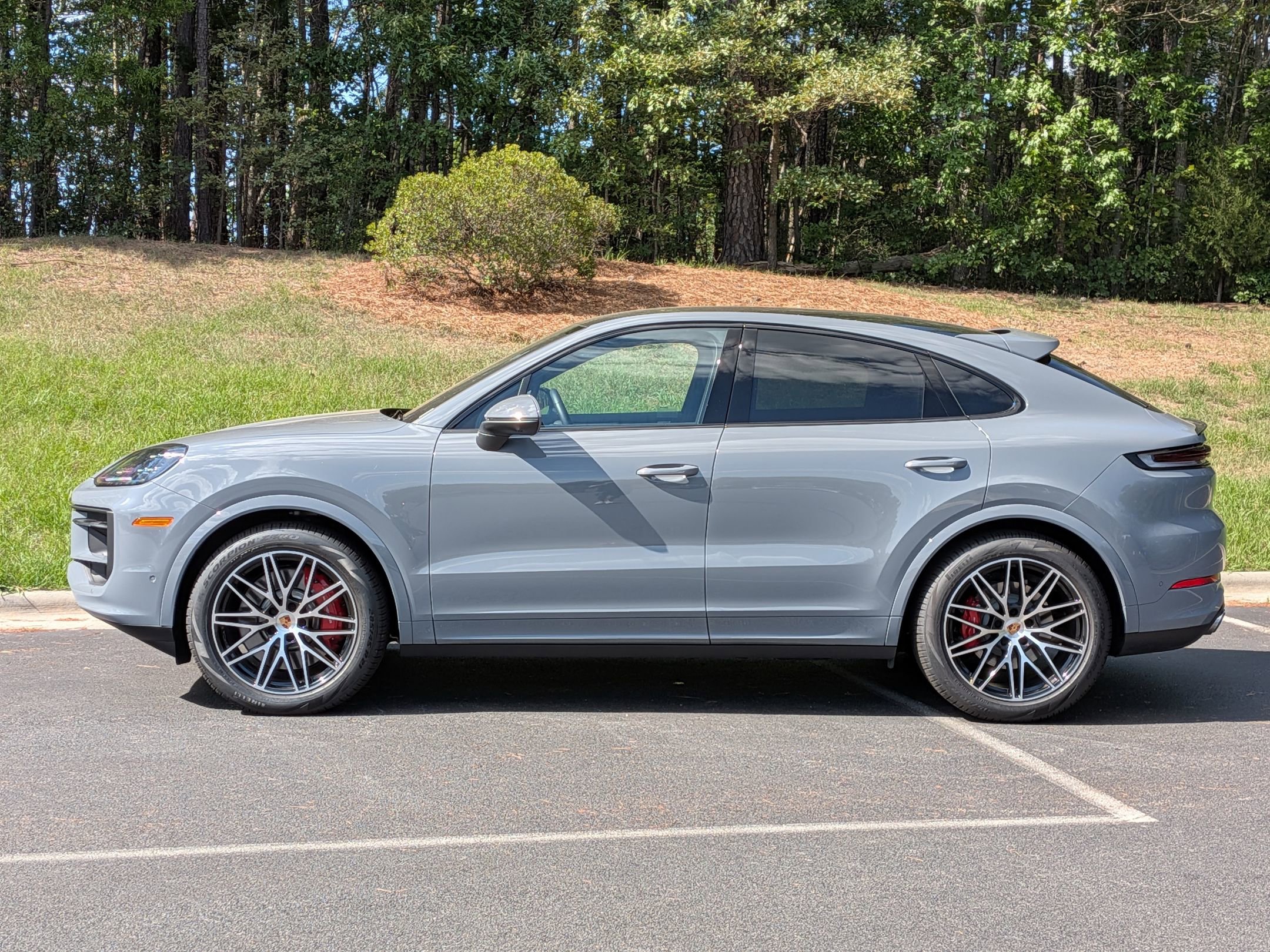 Certified 2026 Porsche Cayenne S AWD/4WD image 2